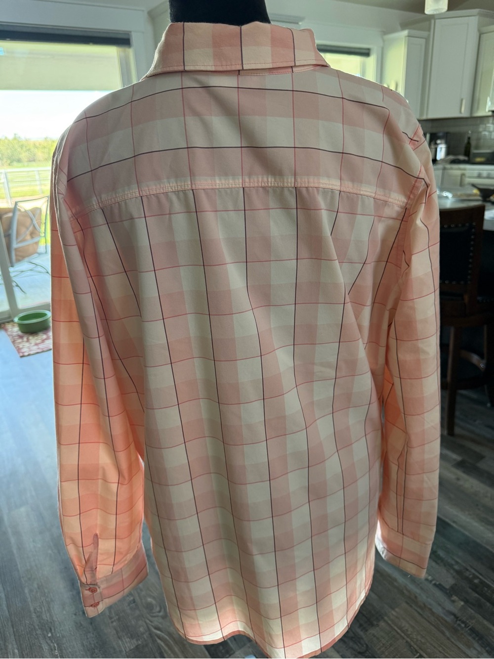 Women’s NORTH FACE Button-Up Sun Protection Shirt - Picture 2 of 4